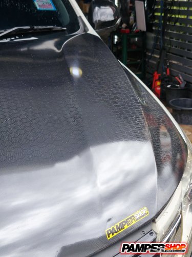 Misubishi Pajero หุ้มสติ๊กเกอร์เคฟล่า ฝาหน้า ลายรังผึ้ง ( เกรด PET )