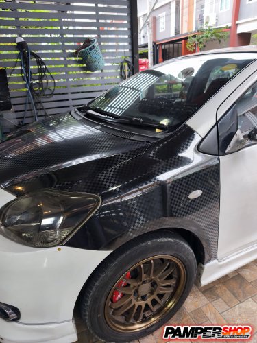 Vios Gen 2 หุ้มสติ๊กเกอร์เคฟล่า F1 แบบเงา ฝาาหน้า+แก้ม (เกรด PET)