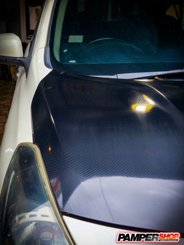 Nissan Almera หุ้มสติ๊กเกอร์เคฟล่า ฝากระโปรงหน้า Epoxy (เกรด PET ) เงาๆ